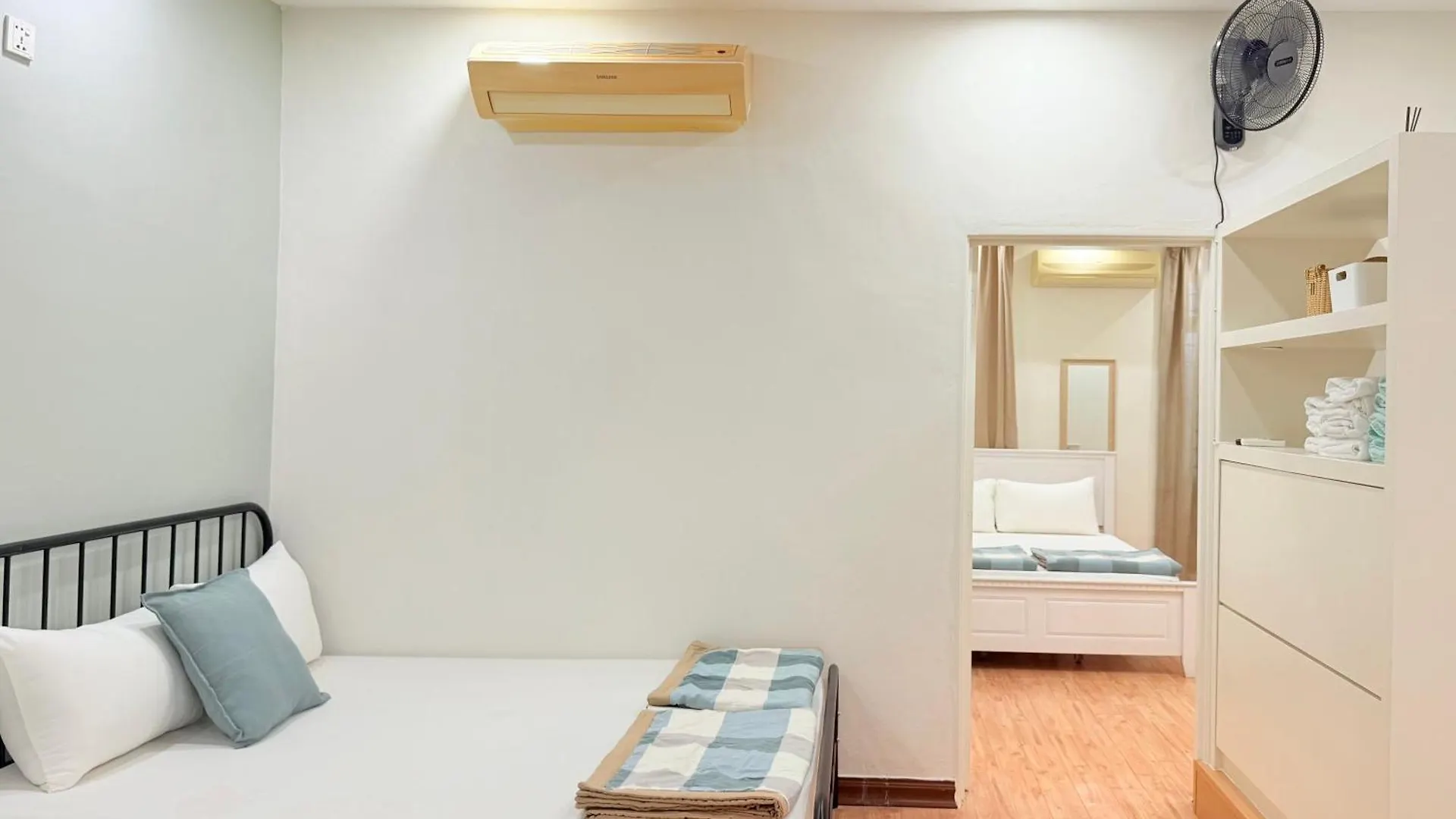 Ocean 19 Shamrock Villa Beachfront Big Group 4 Bedroom 5 Bathroom With Pool Tanjung Bungah  0*, Tanjung Bungah (Penang) Malaisie
