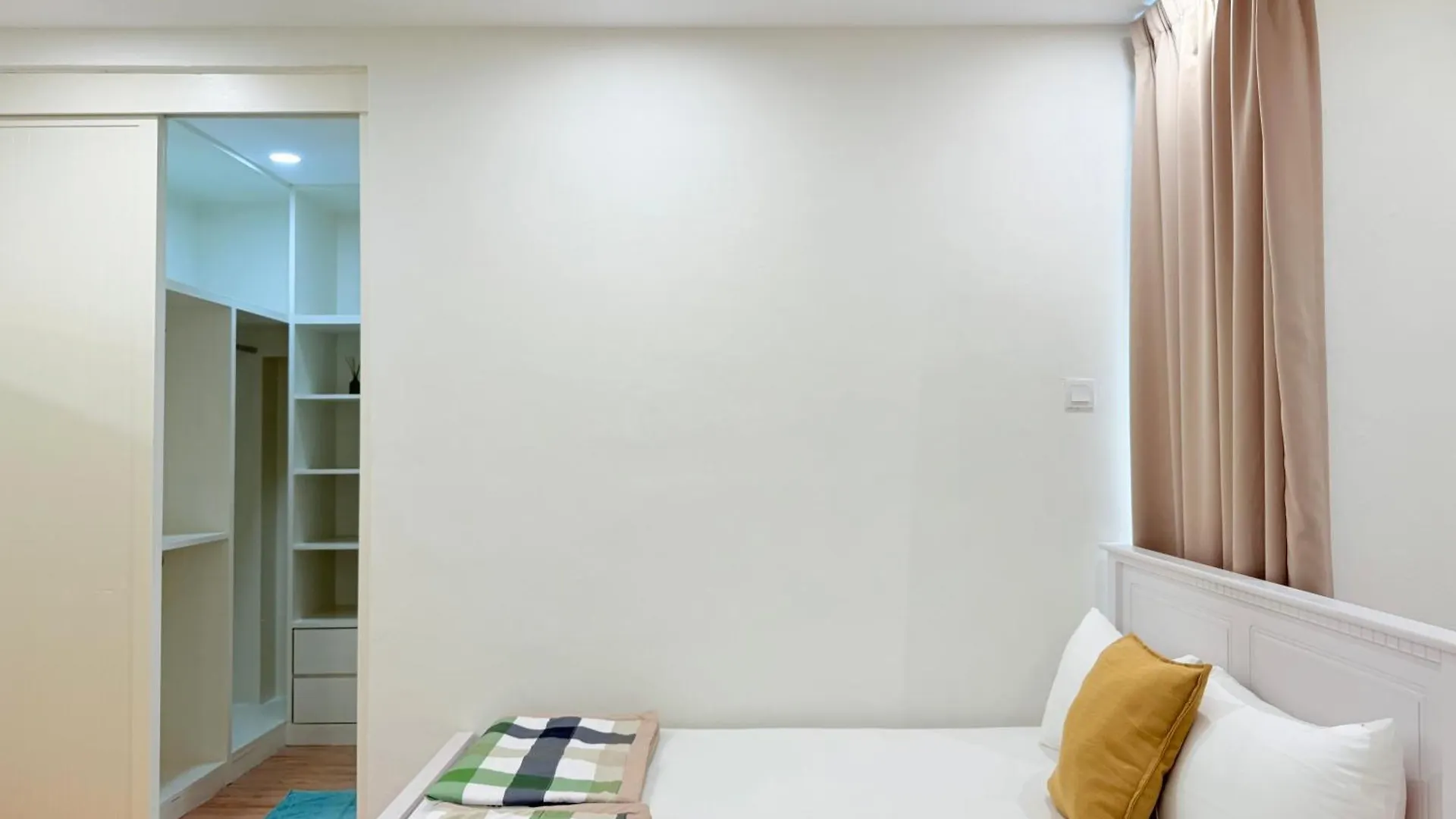 Ocean 19 Shamrock Villa Beachfront Big Group 4 Bedroom 5 Bathroom With Pool Tanjung Bungah  Tanjung Bungah (Penang)