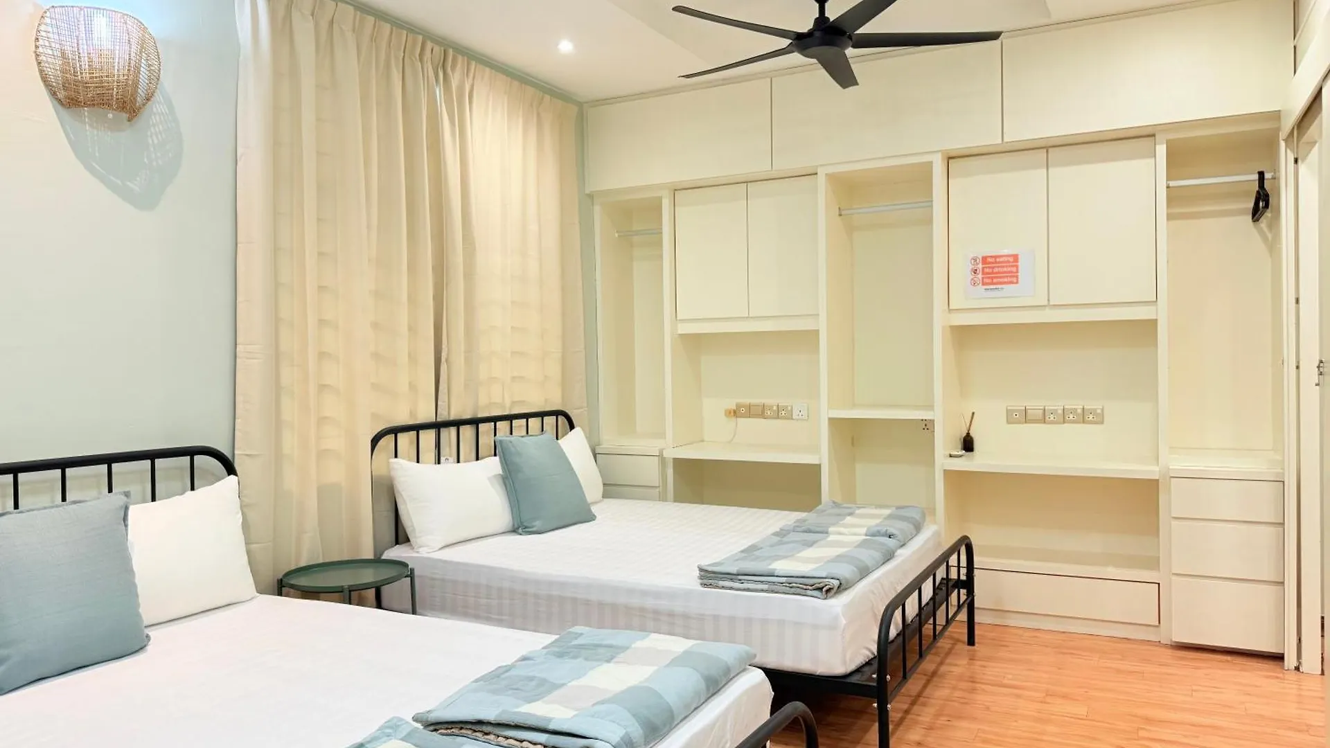 Ocean 19 Shamrock Villa Beachfront Big Group 4 Bedroom 5 Bathroom With Pool Tanjung Bungah