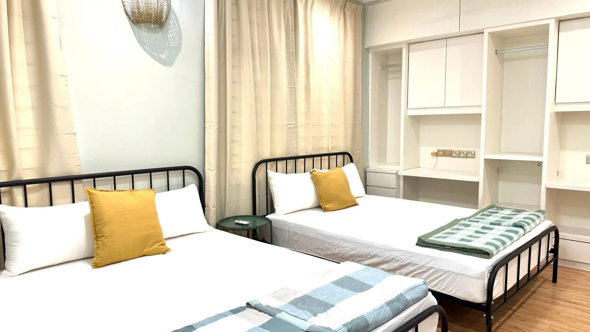 Ocean 19 Shamrock Villa Beachfront Big Group 4 Bedroom 5 Bathroom With Pool Tanjung Bungah